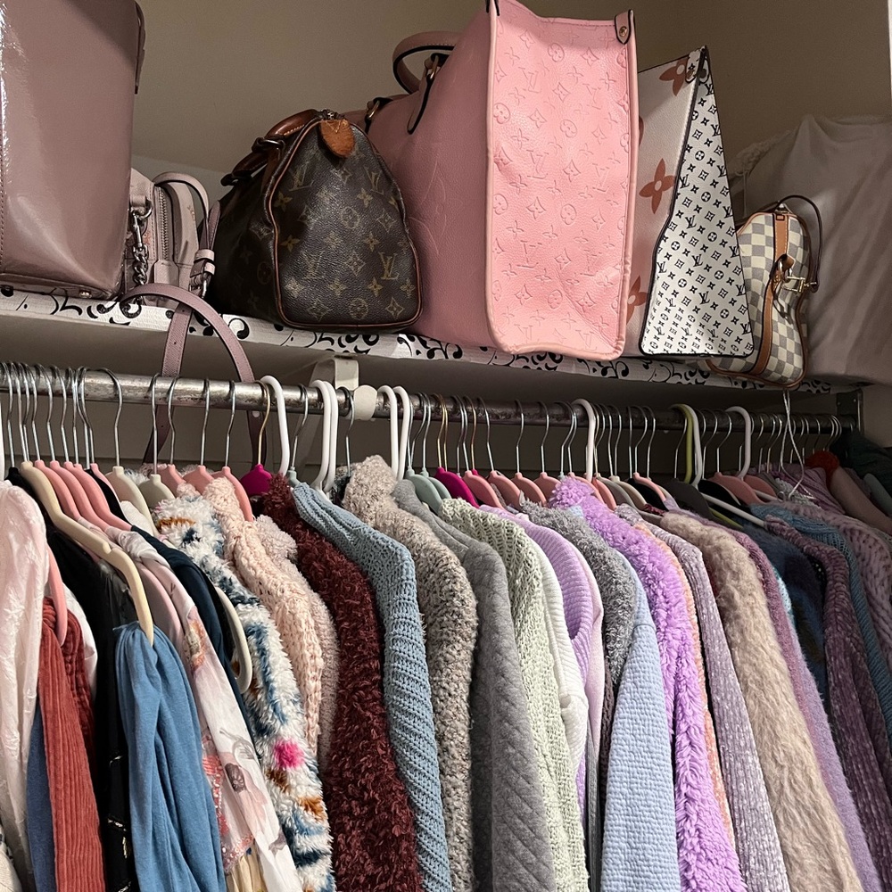 Meet your Posher, Mirella